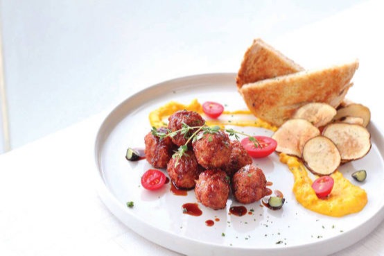 porky's_meat_ing_the_mechanic_cafe